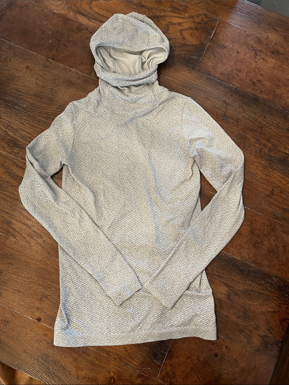 Athleta Women’s Lightweight Hooded Fitted Top Gray Sz S Stretch Knit Outdoor
